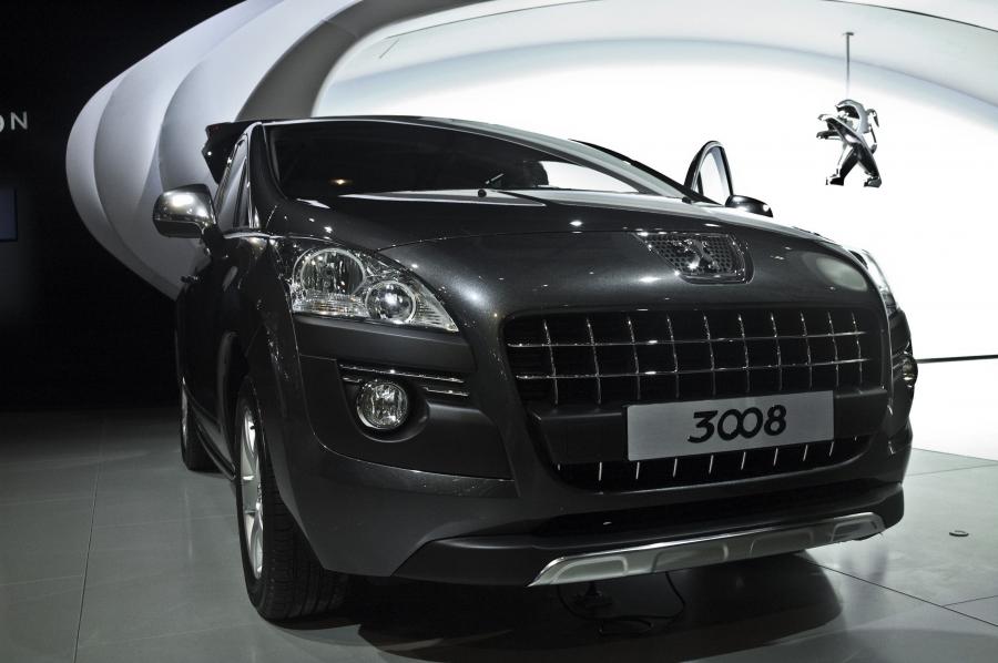  Peugeot 3008 2010 года  (фото 76 из 148)